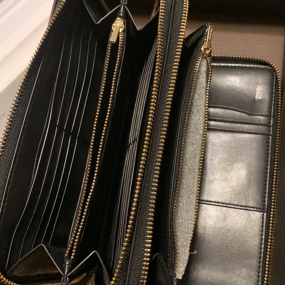 Double Zip Travel Wallet In Signature PVC - Picture 9 of 9